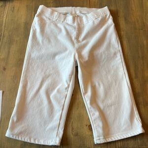 Faded Glory White Cropped Pants Size S (4-6) Brand new no tags.
